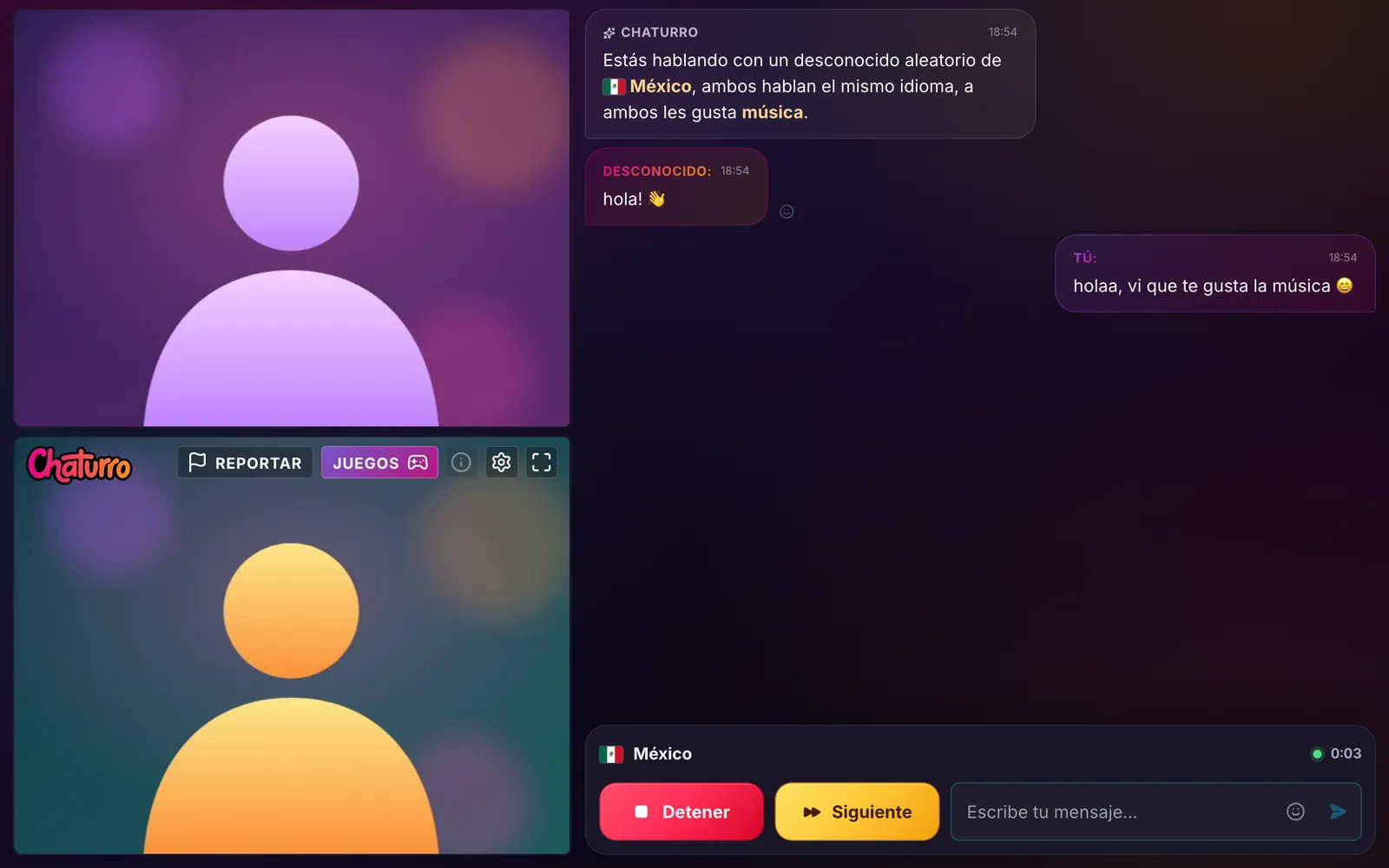 Un chat de Chaturro en una laptop: arranca con un mensaje que dice que estás hablando con un desconocido aleatorio de México, que hablan el mismo idioma y que a ambos les gusta la música; abajo, los primeros mensajes y los botones Detener, Siguiente y la caja de texto.